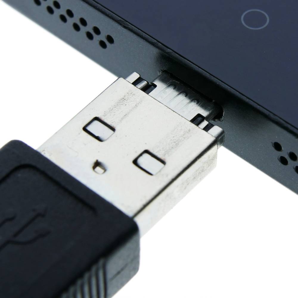 Connettore USB OTG Mini Micro per smartphone e tablet