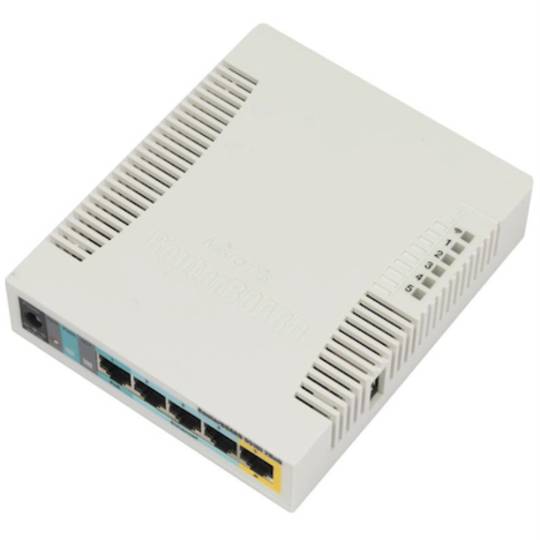 Router 2,4 GHz z USB typ A 7W MikroTik RB951Ui-2HnD