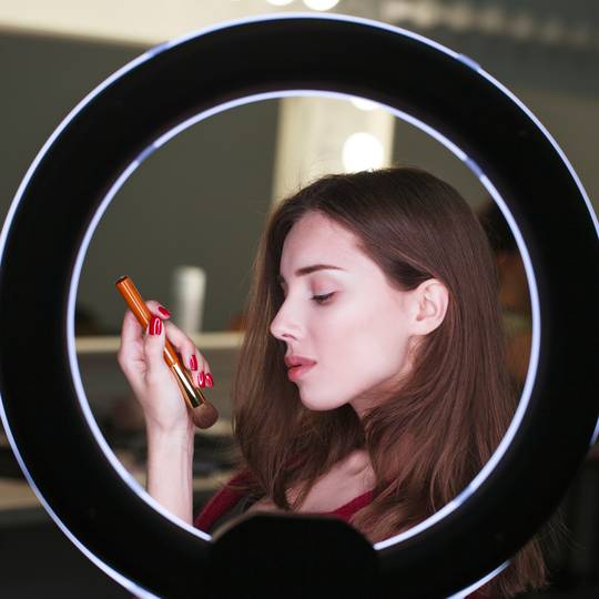 Anello LED circolare 20 cm 14,4 W 6500 K con supporto per cellulare