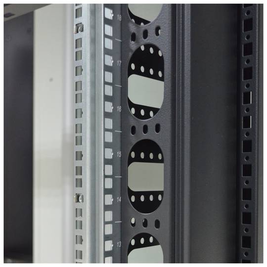 Datacenter módulo central 2x42U 800x1000 central de RackMatic