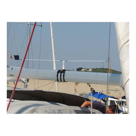 Massó closed bimini support