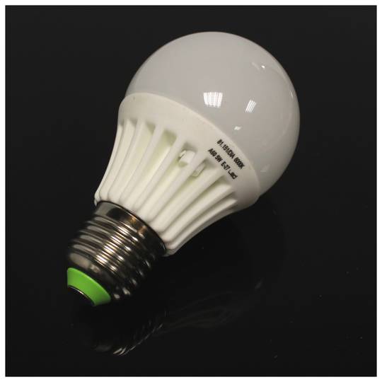 Bombilla LED A60 E27 230VAC 5W luz cálida
