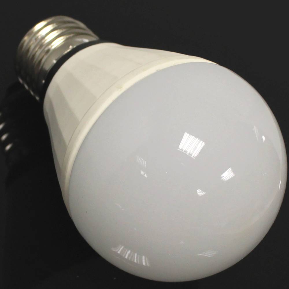 A60 lampadina LED 7W E27 3 livelli di luce 230VAC calda