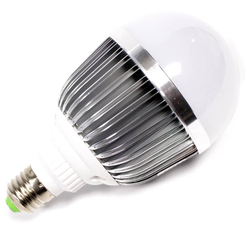 Ampoule LED G70 E27 230VAC 9W lumière chaude