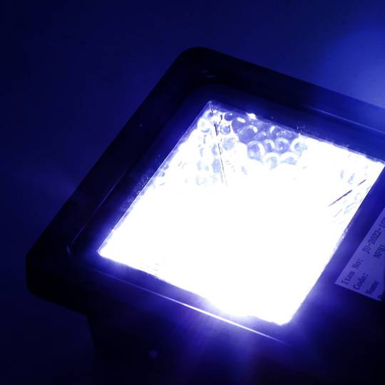 Feu avant LEDs orientable 12v 10w 85mm