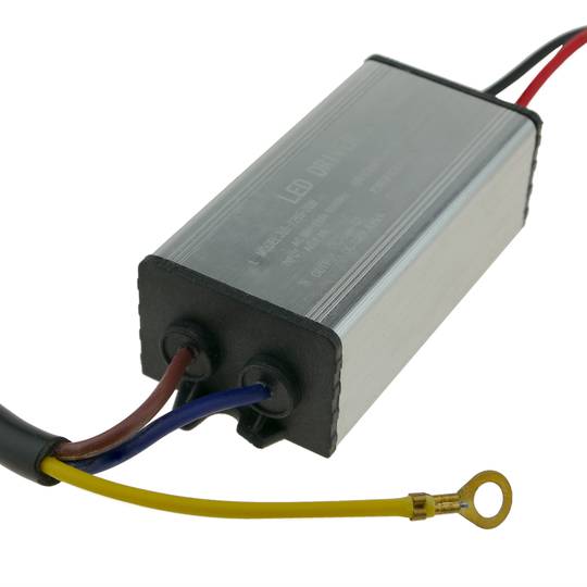 Fuente de alimentación 90-265VAC 20W 25-40VDC en chasis de aluminio