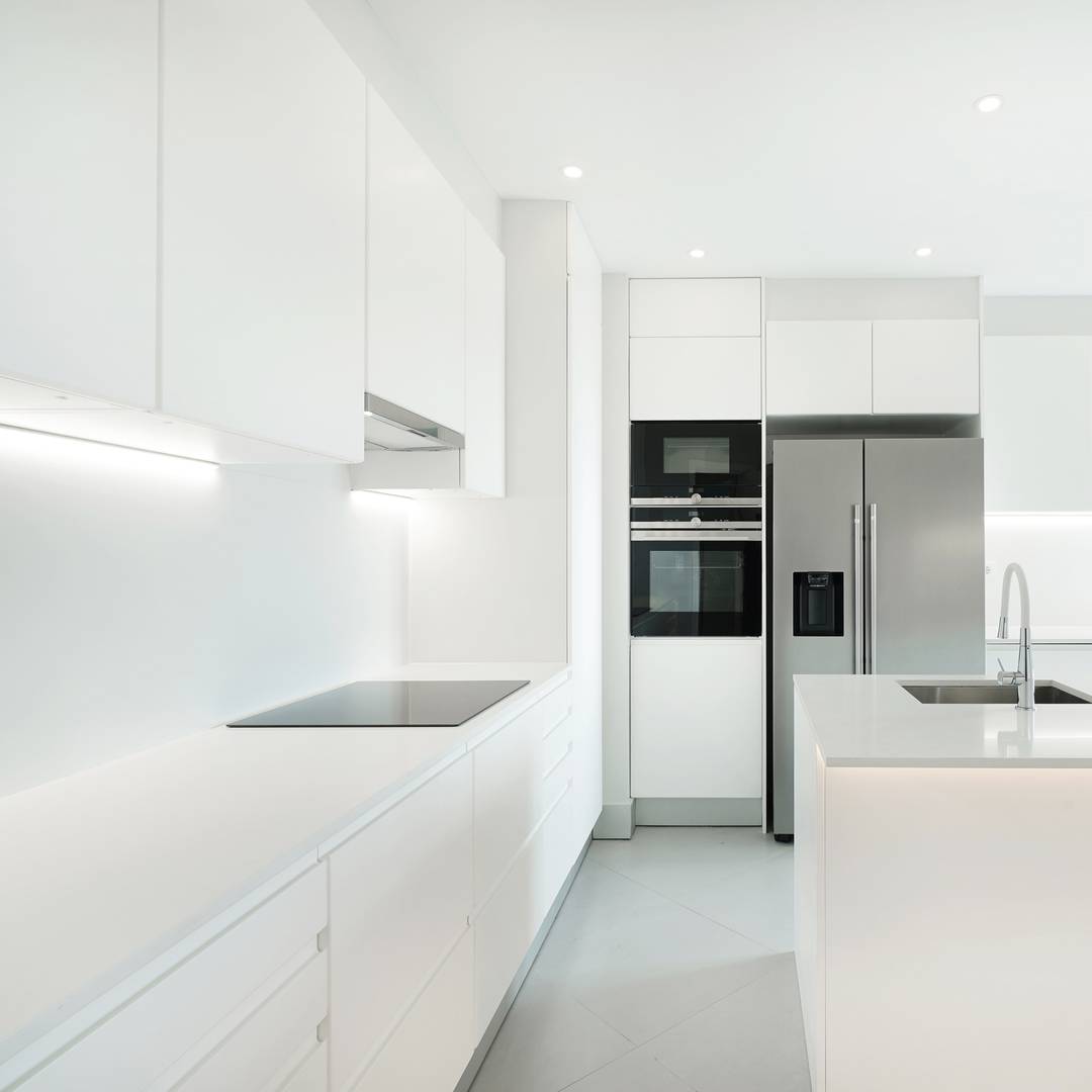 600mm dimmable LED screen with ON/OFF proximity sensor, 9W cold white 6000K and 560 lumens at 220V