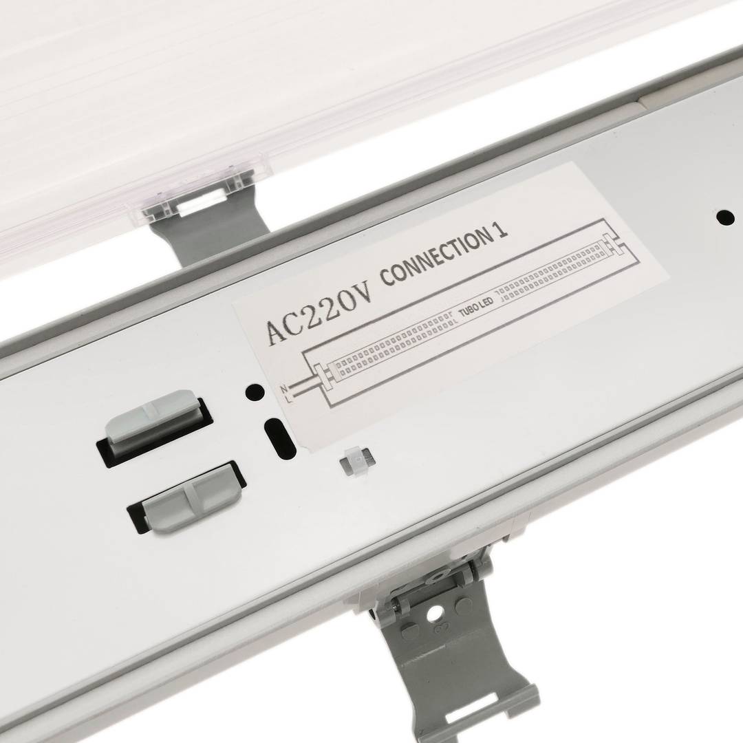 Tela impermeável para tubo LED 1 x 600 mm com conexão em uma extremidade IP65 T8 G13