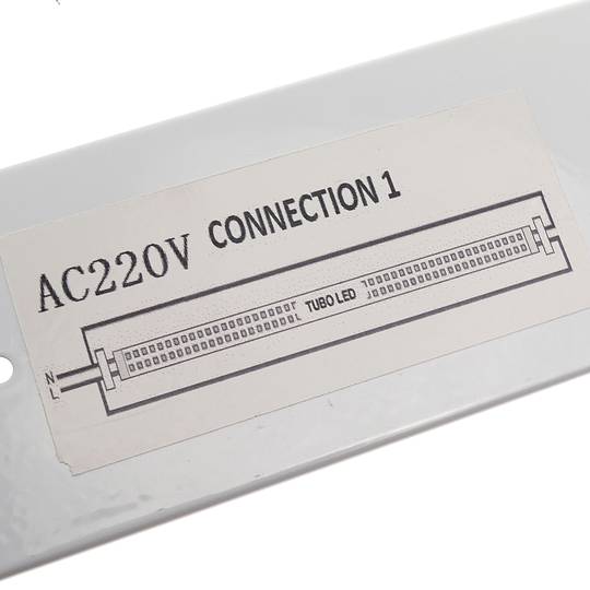 Tela impermeável para tubo LED 1 x 600 mm com conexão em uma extremidade IP65 T8 G13