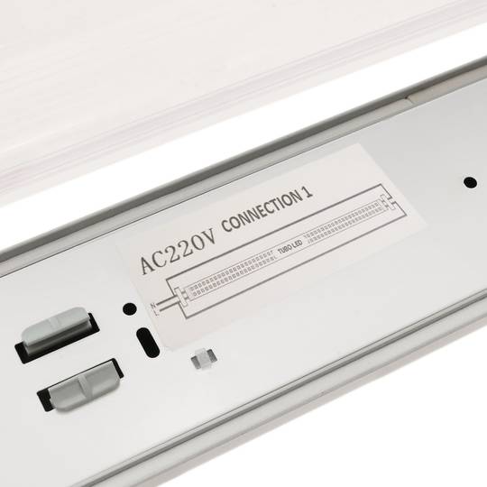 Schermo impermeabile per tubo LED 1 x 1200 mm con attacco su un'estremità IP65 T8 G13