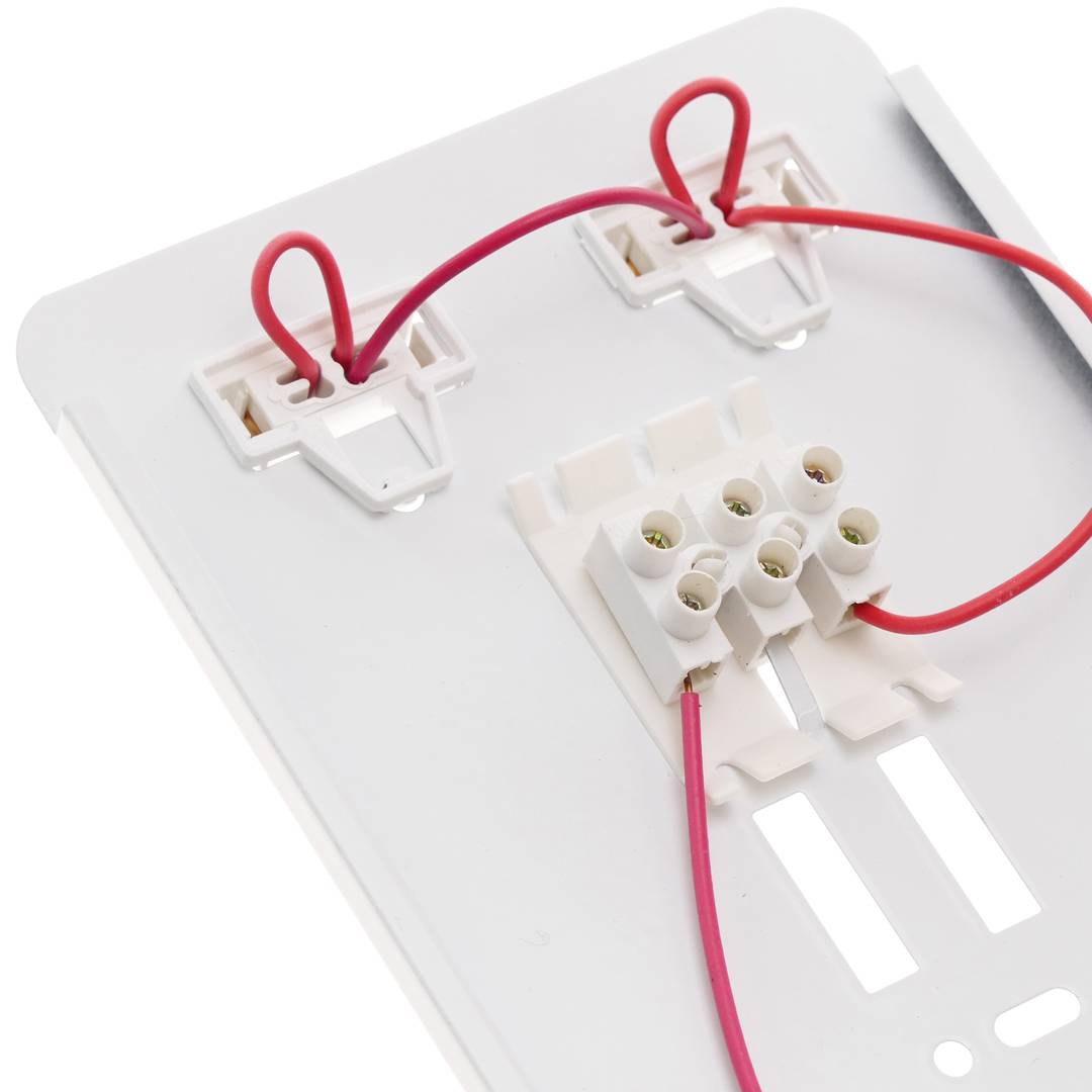 Schermo impermeabile per tubo LED 2 x 600 mm con connessione a due estremità IP65 T8 G13