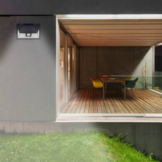 Solarny kinkiet LED Akumulatorowy kinkiet z czujnikiem ruchu i ciemności IP54 5W