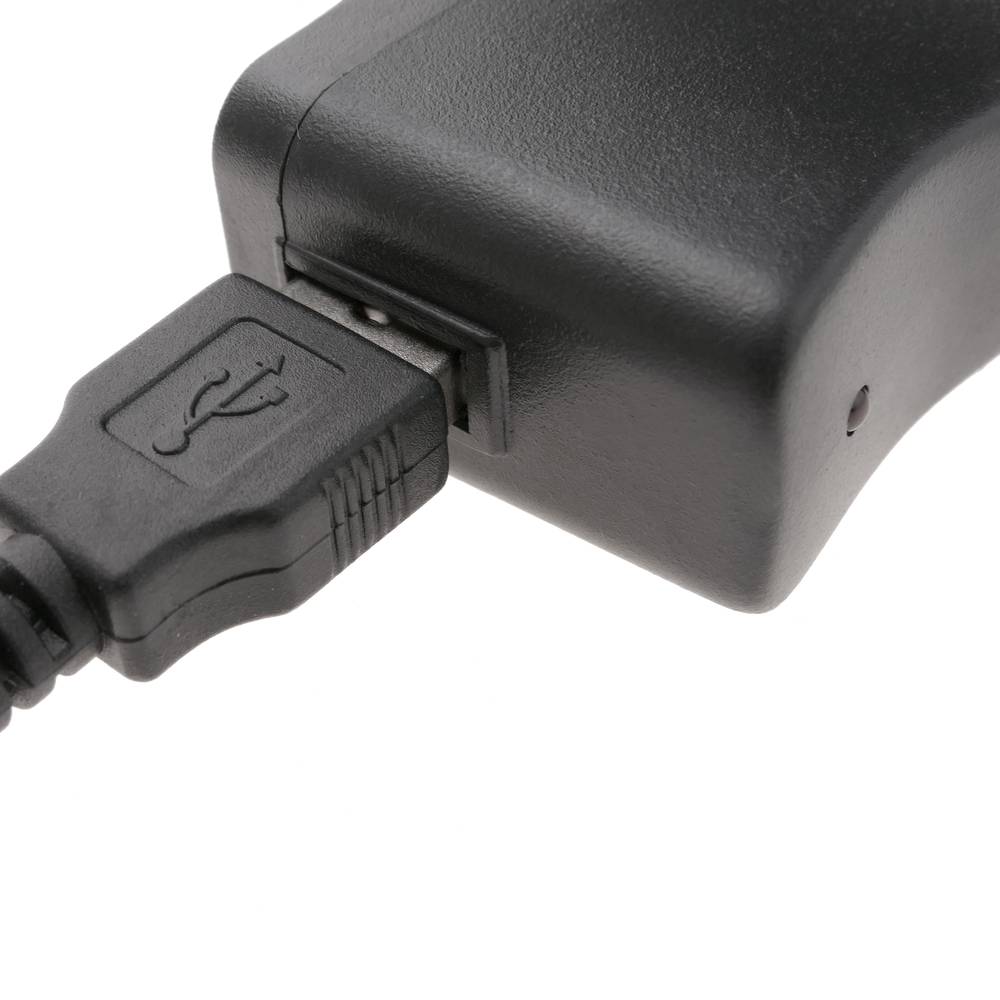 2,3 mm roze elektroluminescerende kabel in een spoel van 10 m aangesloten op 220VAC