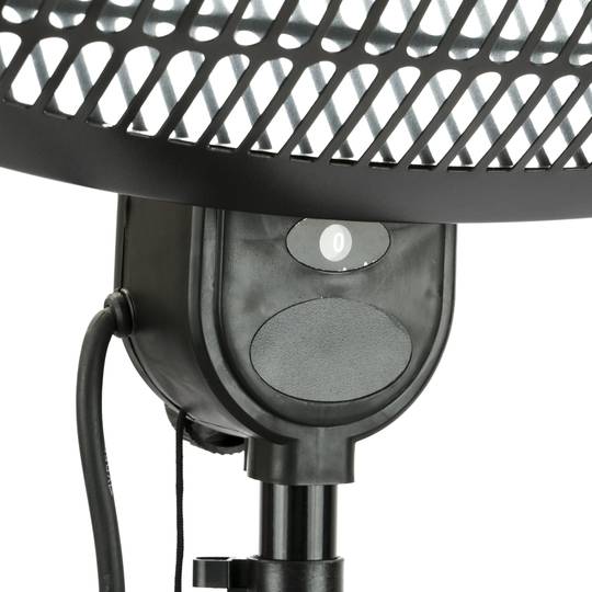 Ogrzewanie podłogowe Grzejnik do baru na tarasie restauracji wewnątrz i na zewnątrz kwarcu 2000 W.