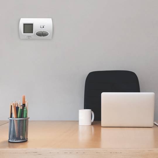 Universal digital thermostat 2-wire chronothermostat