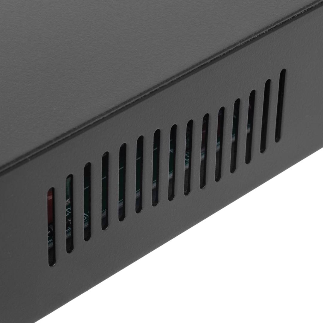 IEEE 802.3af PoE Injector Hub 8-Port 10/100/1000 Mbps Rack 19