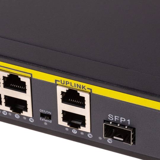 POE-Switch IEEE802.3af RACK19 (16 UTP + 2 Gigabit + 1 SFP-poorten)