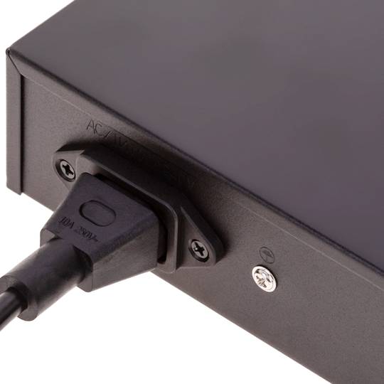 POE-Switch IEEE802.3af RACK19 (16 UTP + 2 Gigabit + 1 SFP-poorten)