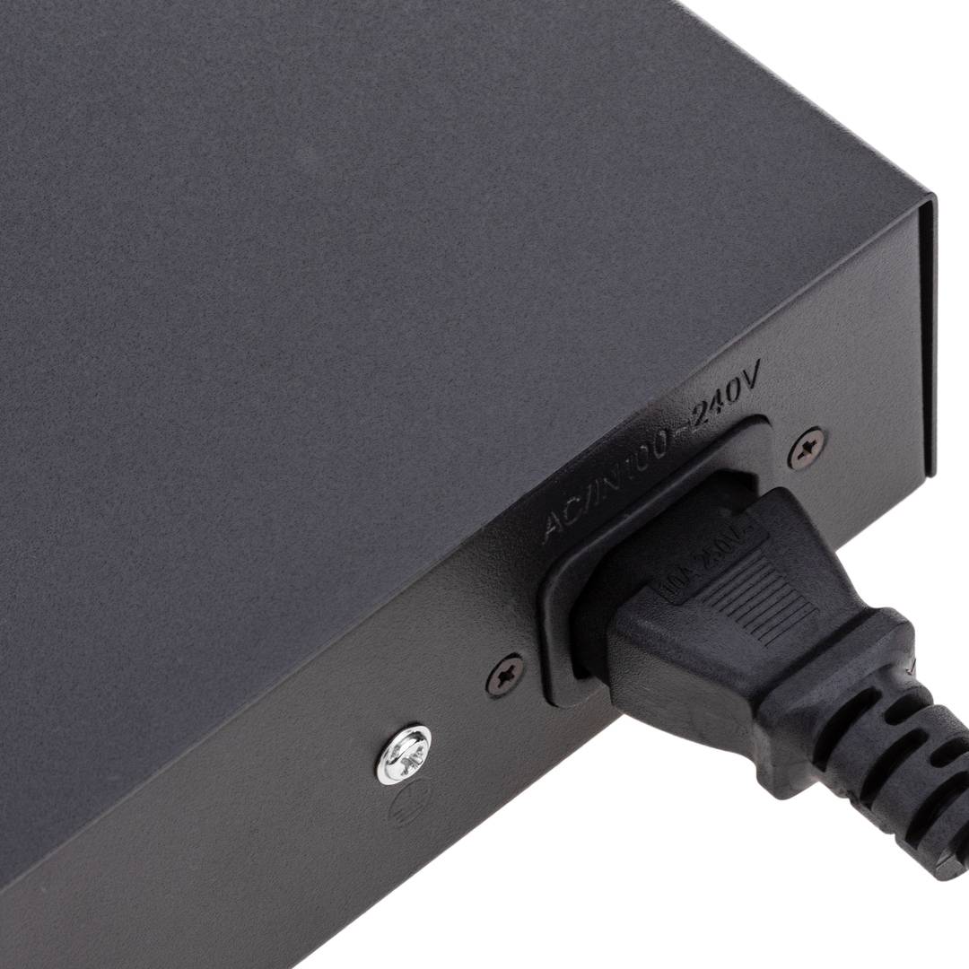 Switch PoE 10/100Mbps IEEE802.3af/at com 2 portas UTP e 4 portas PoE