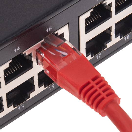 PoE-Switch 10/100/1000 Mbps IEEE802.3af RACK19 (24 PoE y 4 SFP)