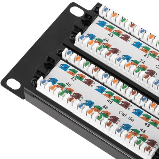 Panneau de brassage 48 RJ45 Cat.5e UTP 2U noir