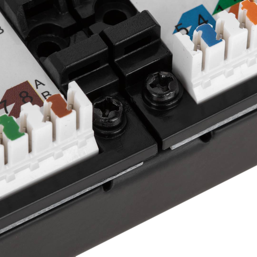 Panneau de brassage 48 RJ45 Cat.5e UTP 2U noir
