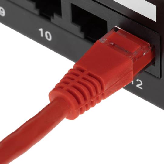 Patch panel de 24 RJ45 Cat.6 UTP 1U negro