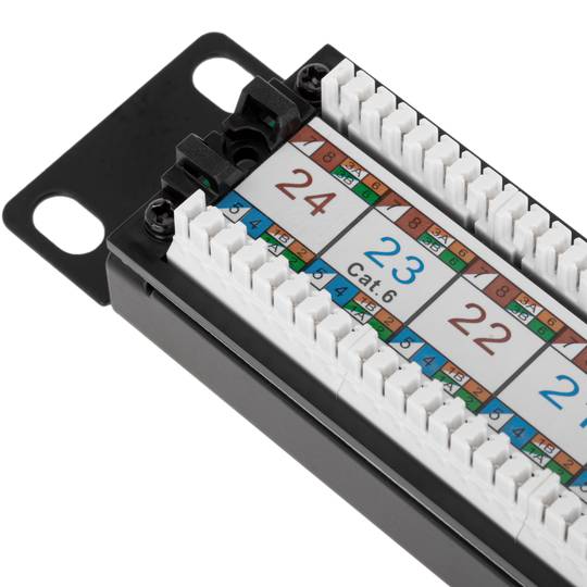 Patch panel de 24 RJ45 Cat.6 UTP 1U negro