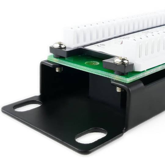 Patch panel de 24 RJ45 Cat.5e UTP 1U negro