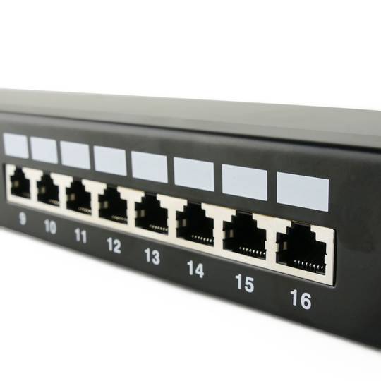 Patch panel 1U 24 RJ45 Cat.5e FTP black