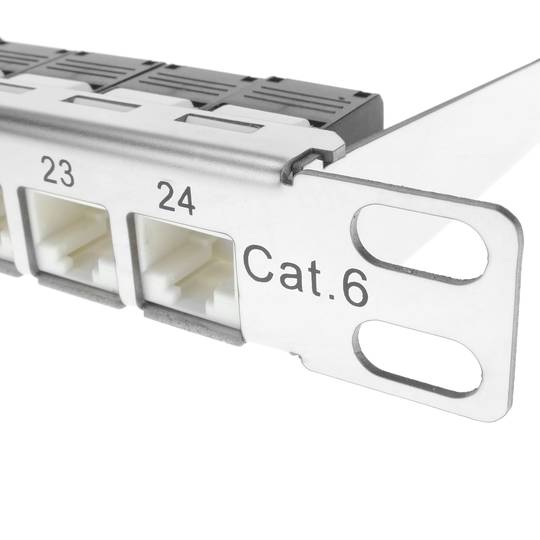 Patch panel 24 RJ45 Cat.6 UTP 0.5U metal with comb for cable management