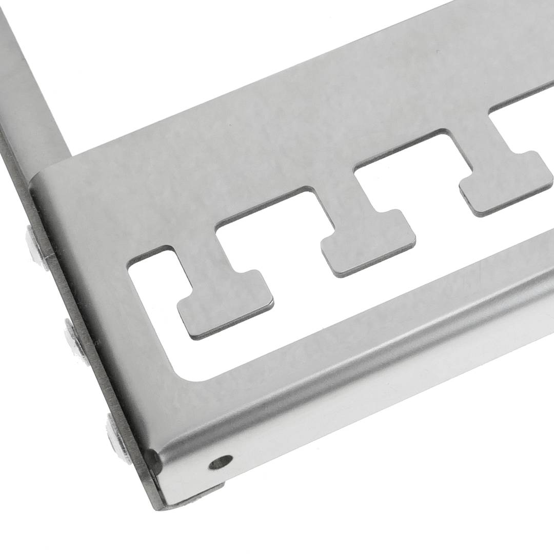 Patch panel 24 RJ45 Cat.6 UTP 0.5U metal with comb for cable management