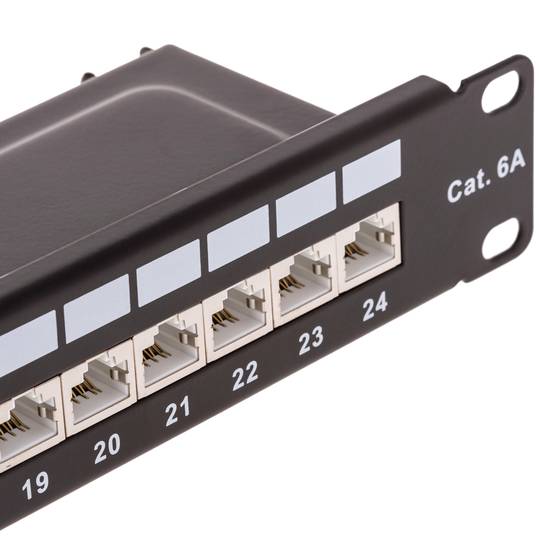 Patch panel rack 24 RJ45 Cat.6A FTP 1U preto com pente para gerenciamento de cabos