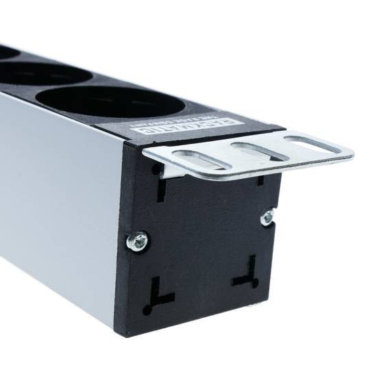 Multiprise 8 prises pour rack 19
