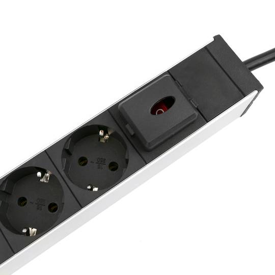 Multipresa per rack 19'' di 12 prese con interruttore RackMatic