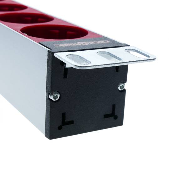 Steckdosenleiste für 19'' rack 8 fach rot mit schalter von RackMatic