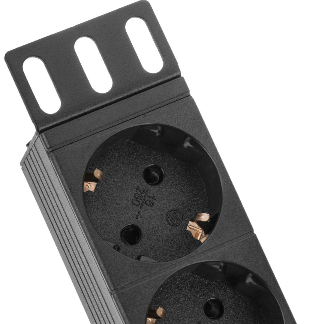 Bloco para rack 19'' de 8 tomadas com interruptor e cabo eléctrico 3 metros C14