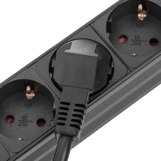Multiprise 6 prises pour rack 19'' avec parafoudre RackMatic