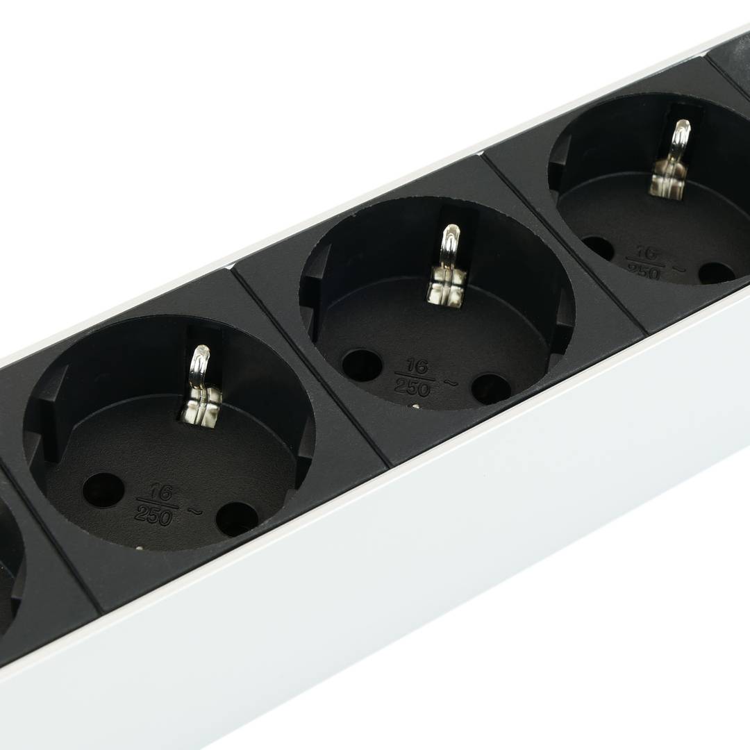 Bloco para rack 19'' de 12 tomadas com protecção RackMatic