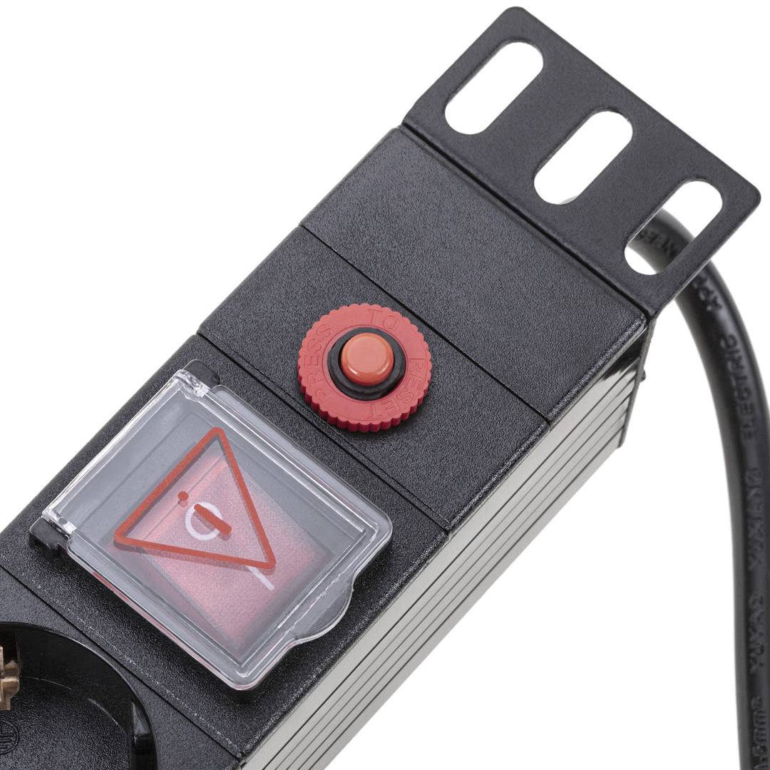 Regleta d'endolls rack 19'' de 6 schuko amb interruptor i protecció sobretensions de RackMatic