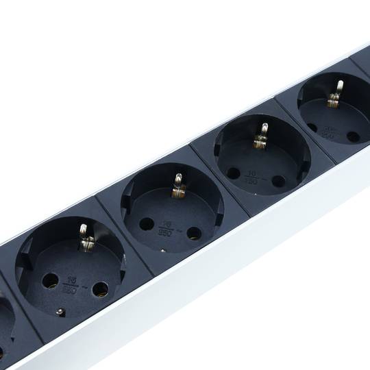 PDU strip 12 way for server rack 19'' with switch and surge protected by RackMatic