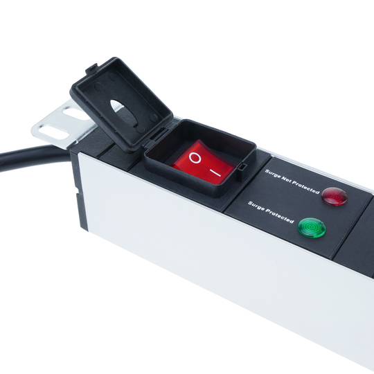 Bloco para rack 19'' de 24 tomadas com interruptor e protecção RackMatic