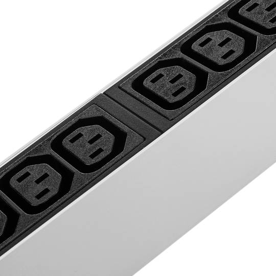 Multipresa per rack 19'' di 12 prese C13 RackMatic