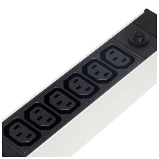 Steckdosenleiste für 19'' rack 18 C13 fach mit 2 elektrische drähte von RackMatic