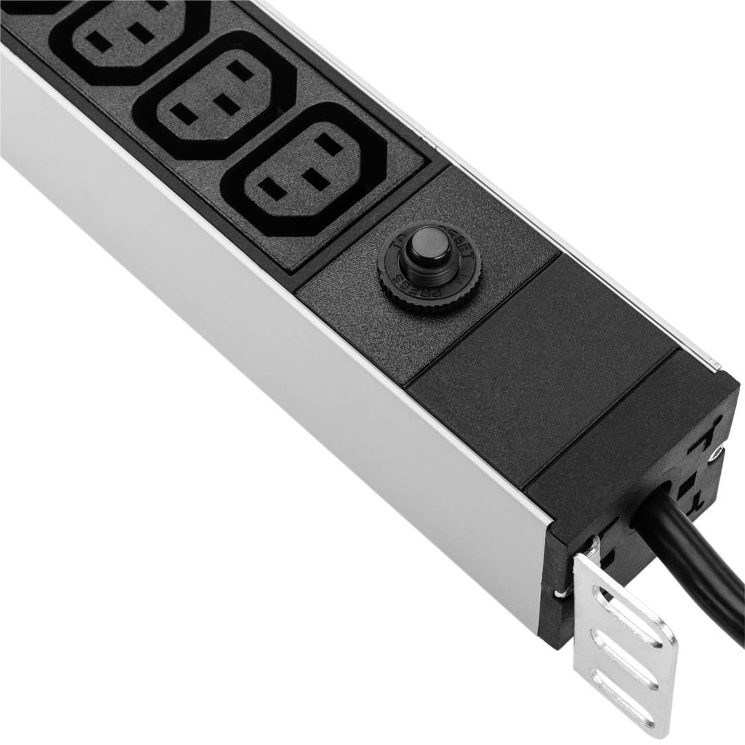 Steckdosenleiste für 19'' rack 24 C13 fach mit 2 elektrische drähte von RackMatic