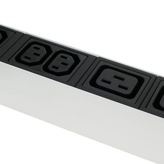 Steckdosenleiste für 19'' rack 4 C13 und 3 C19 fach mit schalter von RackMatic