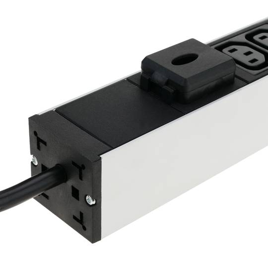 Steckdosenleiste für 19'' rack 4 C13 und 3 C19 fach mit schalter von RackMatic