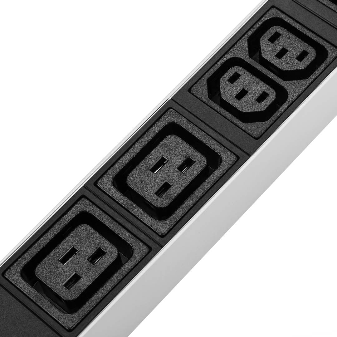 Regleta d'endolls rack 19'' amb 10 C13 i 5 C19 amb interruptor de RackMatic