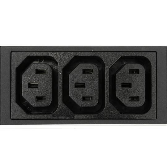 Regleta d'endolls rack 19'' de 18 C13 amb interruptor i 2 cables de RackMatic