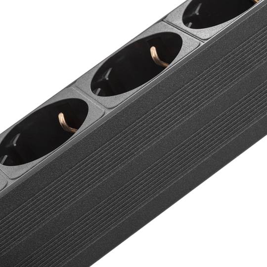 PDU strip 7 way for server rack 19'' with switch